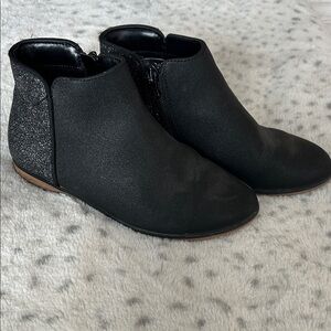 Girls Cat and Jack Ankle Boots Black with Glitter Sz 2
